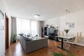 Pronájem bytu 2+kk s balkonem, garážovým stáním, a sklepem, 58 m2 - Praha - Zličín, cena 23000 CZK / objekt / měsíc, nabízí CENTURY 21 4fin Reality