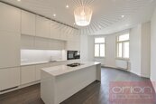 Pronájem luxusního bytu s balkonem: Praha 3- Vinohrady, Laubova, cena 3665 EUR / objekt / měsíc, nabízí ORION Realit s.r.o.