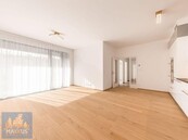 Pronájem bytu 4+kk (116,2 m2) se 2 terasami, Praha 6 - Střešovice, Cukrovarnická, cena 65000 CZK / objekt / měsíc, nabízí 