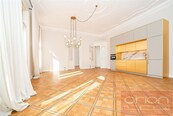 Pronájem reprezentativního bytu s balkonem: Náměstí Míru, Praha 2 - Vinohrady, cena 130000 CZK / objekt / měsíc, nabízí ORION Realit, s.r.o.